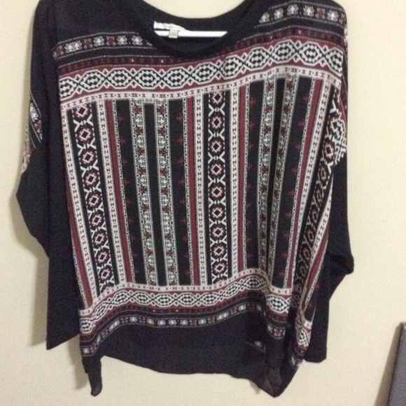 Patterned Top - Picture 2 of 6